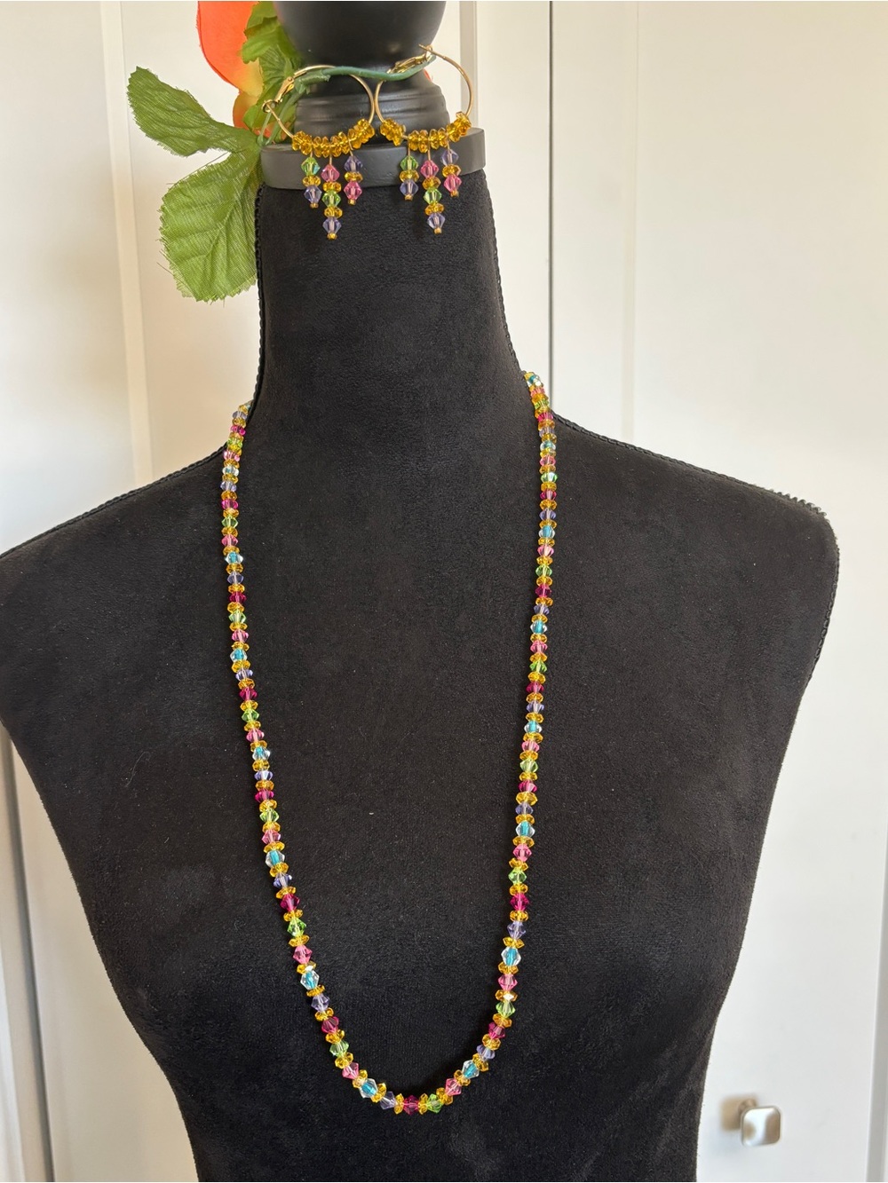 Multicolor Crystal Necklace and Dangle Earrings Set - Women Jewelry